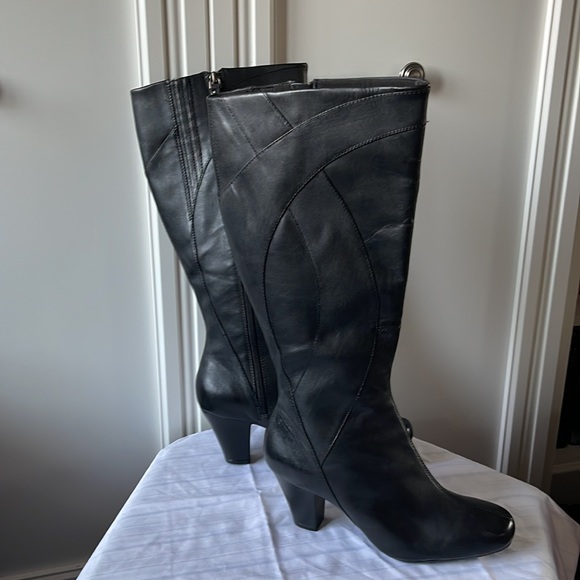 Clarks Boots - Picture 2 of 7